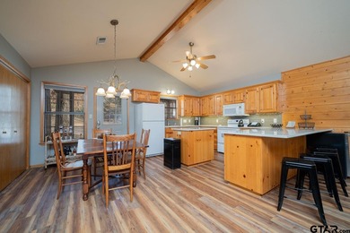 Delightful waterfront home on beautiful Lake Cypress Springs! - photo 28