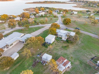 Waterfront Lake Home Move-In Ready! Enjoy the rare opportunity - photo 8