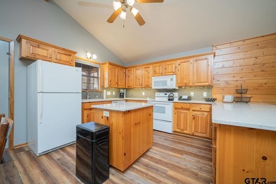 Delightful waterfront home on beautiful Lake Cypress Springs! - photo 30