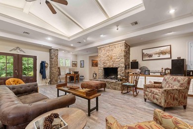 PRICED TO SELL - MAKE AN OFFER!!! Welcome to an entertainer's - photo 8