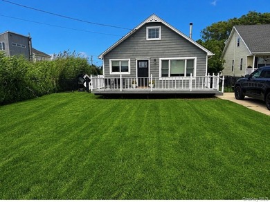 Welcome to this beautiful 3 bedroom home offering comfort, style - photo 1