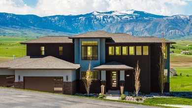 This stunning contemporary home offers the perfect balance of - photo 3