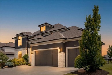 This beautiful Don Julian-built home offers an open - photo 3