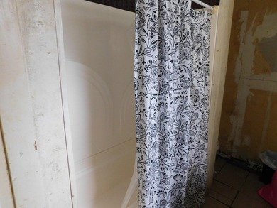 Investors take notice! This 3 bedroom 2 bathroom home nestled in - photo 13