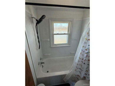 Welcome to The River House! This charming, fully refreshed - photo 16