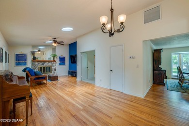 Tucked away on a quiet cul-de-sac in the desirable Tomoka Oaks - photo 7