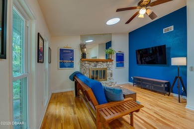 Tucked away on a quiet cul-de-sac in the desirable Tomoka Oaks - photo 10