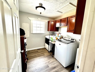 Price Reduction on this Cozy home Near the Lake WITH large - photo 21
