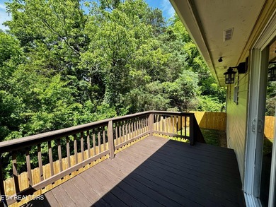 Price Reduction on this Cozy home Near the Lake WITH large - photo 23