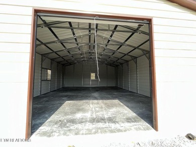 Price Reduction on this Cozy home Near the Lake WITH large - photo 25