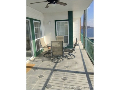 Impeccable 3-bedroom, 3-bath furnished lakefront condo with - photo 27