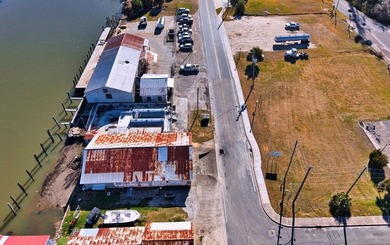PRIME COMMERCIAL LISTING WITH NUMEROUS POSSIBILITIES TO MONETIZE - photo 9