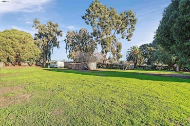 Investor / Developer Opportunity - Nearly 1 Acre Parcel Rare - photo 10