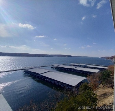 Impeccable 3-bedroom, 3-bath furnished lakefront condo with - photo 30