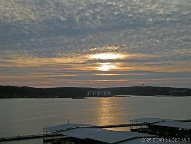 Impeccable 3-bedroom, 3-bath furnished lakefront condo with - photo 31