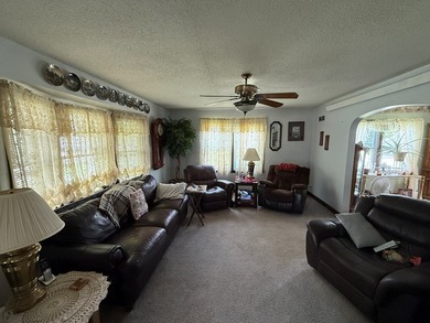 Charming 4-bedroom, 2-bath home in the heart of Pomeroy, Iowa!