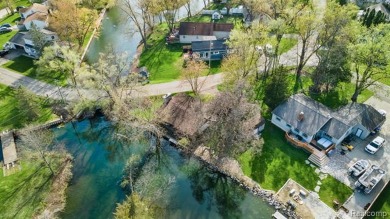 Crescent Lake Home For Sale in Waterford Michigan
