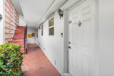 Discover comfort & convenience in this charming 1bdrm, 1bath 1st - photo 4