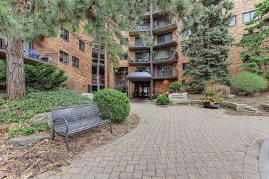 Enjoy living right on Loring Green, in this beautifully updated - photo 4
