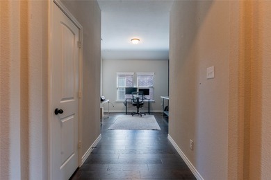 Stunning home featuring exceptional selections and thoughtful - photo 8