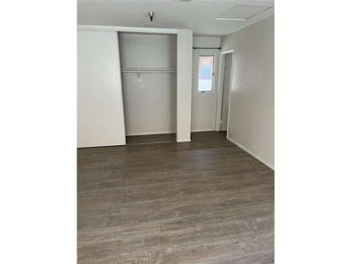 Unique MIXED USE BUILDING, conveniently located 2 bedroom 1 1/2 - photo 2