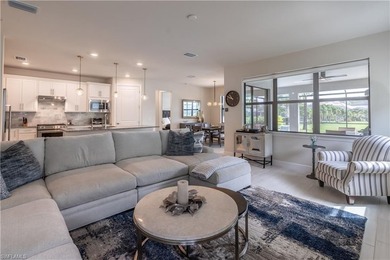 This meticulously maintained Mystique features 3 bedrooms + den - photo 12