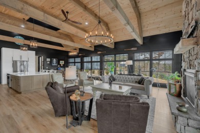 Smith Lake (Bear Pen) A true custom build in one of the most - photo 4