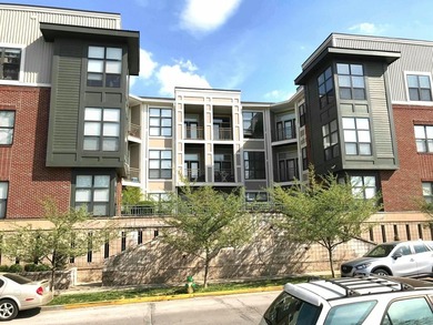 A move-in ready, low-maintenance 1-bedroom, 1-bath unit in the