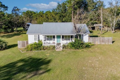 Twomile Pond Home For Sale in Melrose Florida