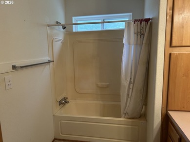 1400 SQ FT Manufactured home. 3 bedrooms, 2 bath, with vaulted - photo 21