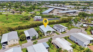 Discover easy Florida living in this beautifully maintained - photo 2