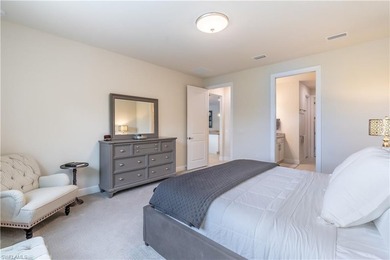 This meticulously maintained Mystique features 3 bedrooms + den - photo 23