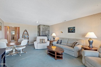Wake up to sweeping ocean views from this 3rd floor oceanfront - photo 4
