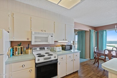 Wake up to sweeping ocean views from this 3rd floor oceanfront - photo 8