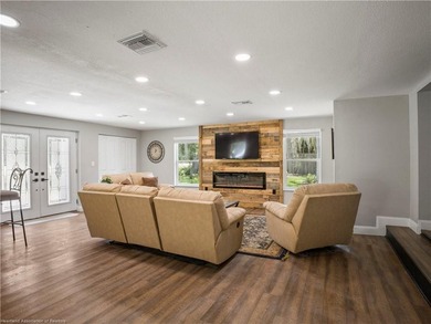 Luxury Lake June Lakefront Home, Newly Remodeled, 4 Bedrooms, 3 - photo 10