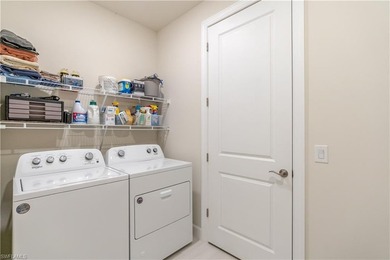 This meticulously maintained Mystique features 3 bedrooms + den - photo 31