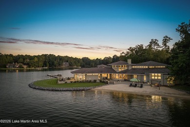 This 5BR Trillium estate redefines lake living. Over 850 ft of - photo 2