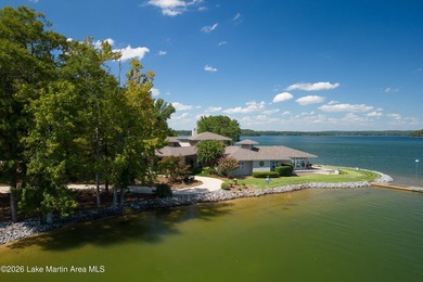 This 5BR Trillium estate redefines lake living. Over 850 ft of - photo 3