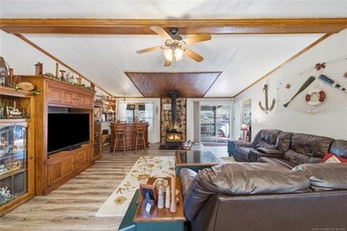 LAKESIDE LIVING WITH NATURE AT YOUR DOORSTEP! Welcome to your - photo 6