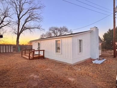 Greenbelt Lake Home For Sale in Clarendon Texas