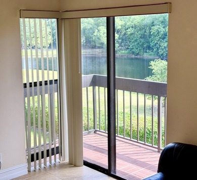 Welcome to this 3-bedroom, 2-bathroom water & Golf front - photo 9