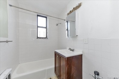 East Flatbush: This Co-Op Apartment Unit Has All The Space You - photo 18