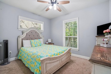 Movie theater? Covered heated pool? This stunning 5 bed, 4 bath - photo 20