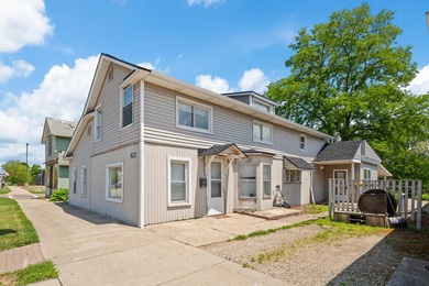 Perfect 2-Unit Home with Rental Income Potential - Ideal for - photo 1
