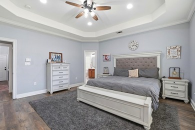 Movie theater? Covered heated pool? This stunning 5 bed, 4 bath - photo 29