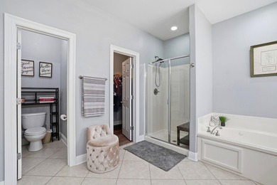Movie theater? Covered heated pool? This stunning 5 bed, 4 bath - photo 31