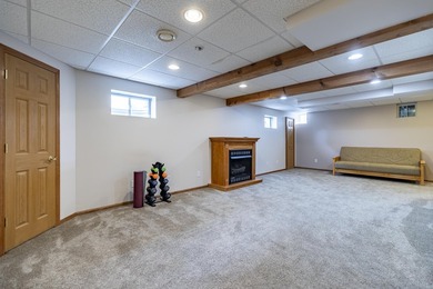 Custom-built 4 bed, 4 bath two-story home with a 3-car garage - photo 34