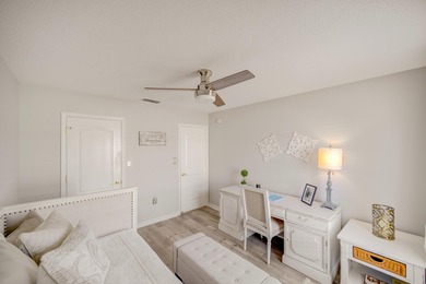 Set within the desirable Driftwood Estates community of Santa - photo 48
