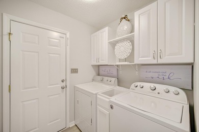 Set within the desirable Driftwood Estates community of Santa - photo 51