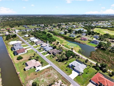 GOLF VIEWS! BEAUTIFUL 3 BEDROOM, 2 BATH, 3-CAR GARAGE HOME IN - photo 2